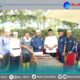 Bupati Anton didampingi Wabup Syafaruddin Poti Serahkan Sapi Kurban Bantuan Kemasyarakatan Presiden RI