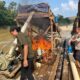 Tegas! Polsek Cerenti Bakar 10 Rakit PETI di Tiga Desa Kecamatan Cerenti”