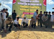 Wujudkan Swasembada Pangan, Kapolsek Tambang Bersama Pondok Pesantren IIBS Riau Tanam Jagung Serentak