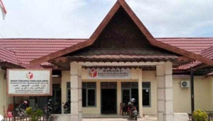Jarang Masuk Kantor, Ketua dan Pimpinan Bawaslu Inhil Dinilai Makan Gaji Buta
