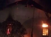 Si Jago Merah Kembali Mengamuk, Rumah Warga di Taluk Bangkinang Hangus Dilalap Api