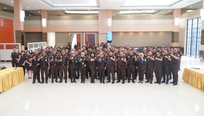 PERKUAT AKUNTABILITAS KINERJA, KEJATI RIAU MENERIMA KUNJUNGAN KERJA JAMWAS KEJAKSAAN AGUNG RI