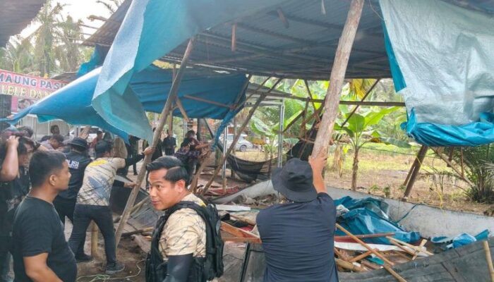 Judi Sabung Ayam ‘Bupati Arena’ Diobrak – abrik, Polres Kampar Sita Barang Bukti