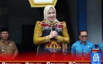 Ketua TP. PKK dr. Yeni Hadiri Peringatan HGN di SDN 002 Rambah