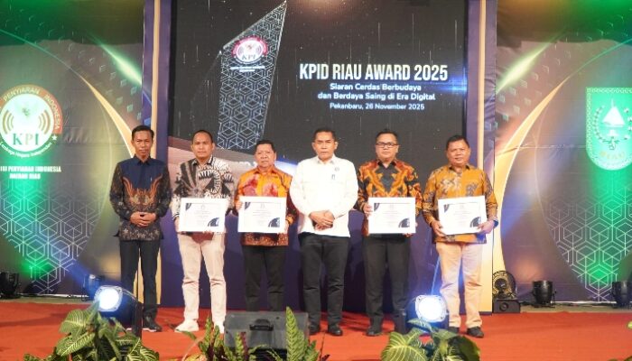 KEJATI RIAU RAIH PENGHARGAAN INSTITUSI PEDULI PENYIARAN DALAM KPID RIAU AWARDS TAHUN 2025