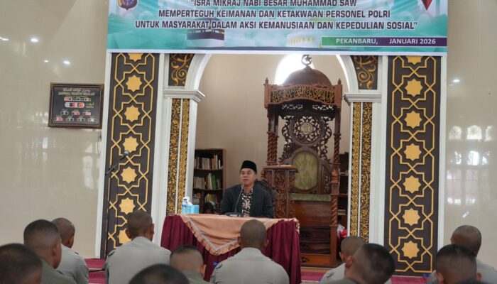 Peringati Isra Mikraj 1447 H, Brimob Polda Riau Perkuat Iman Personel dan Aksi Kemanusiaan