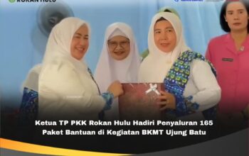 Ketua TP. PKK Rokan Hulu Hadiri Penyaluran 165 Paket Bantuan di Kegiatan BKMT Ujung Batu