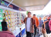 Wali Kota Pekanbaru Serahkan Belasan Gerobak Bantuan Untuk Pelaku UMKM