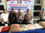 Ditpolairud Polda Jambi Gelar Konferensi Pers Ungkap Kasus Pengangkutan Komoditas Tanpa Dokumen Karantina