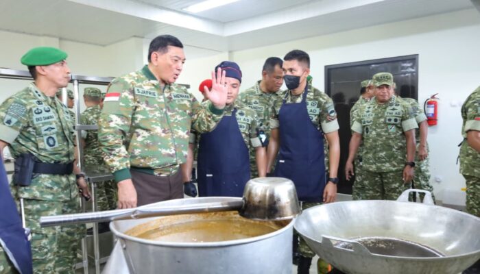 Pangdam l/BB dampingi Menteri Pertahanan RI Tinjau Markas Yonif TP 852/ABY di Kabupaten Deli Serdang