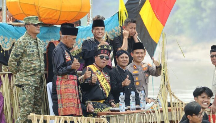 Tradisi Manjopuik Limau dan Festival Perahu Baghanduang Meriah, Kapolres Pastikan Pengamanan Maksimal