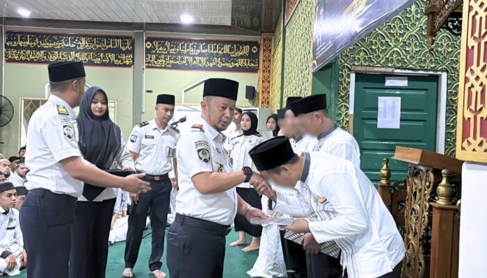MOMENTUM IDULFITRI, LAPAS BANGKINANG SERAHKAN REMISI IDUL FITRI KEPADA 1.140 WARGA BINAAN