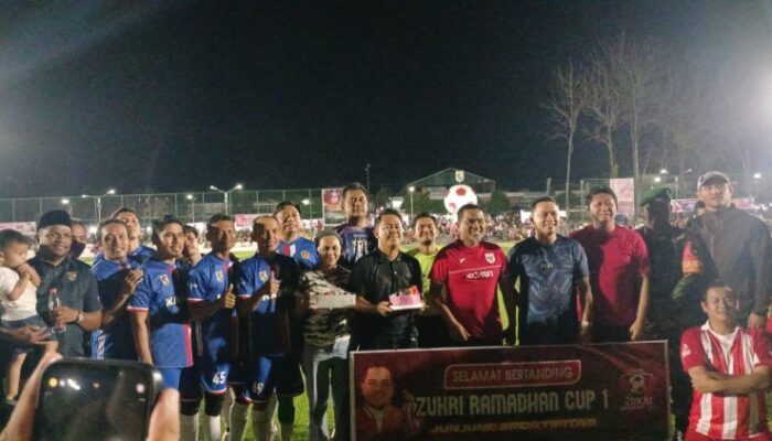 Ramadan Penuh Kebersamaan, Bupati Zukri Buka Turnamen Mini Soccer di Pangkalan Kerinci