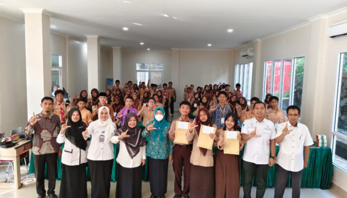 Bunda Literasi Kampar Dorong Generasi Muda Kritis Lewat Bimtek Lomba Resensi Buku