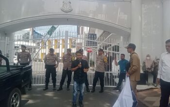 Aliansi Masyarakat Demo Di Kejati Jambi, Protes Gaji Perangkat Desa Batang Hari Nunggak 5 Bulan