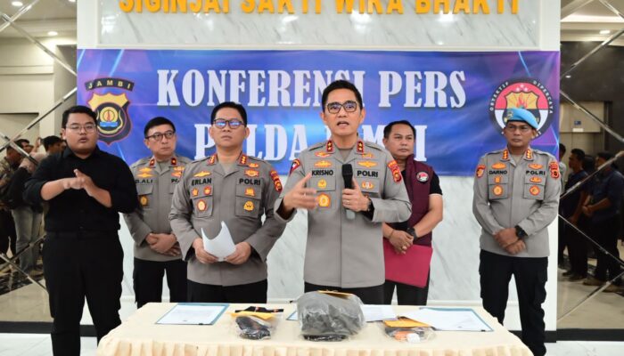 Polda Jambi Gelar Konferensi Pers, DPO Narkotika Berhasil Ditangkap