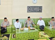 Kapolda Jambi Jalin Silaturahmi dengan Pondok Pesantren Darul Arifin, Tekankan Pendidikan Disiplin dan Pemanfaatan Teknologi Secara Positif