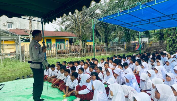 POLRI SAYANG ANAK, SATBINMAS POLRES BUNGO BERIKAN PEMBINAAN DI SD 88/II SEI MENGKUANG