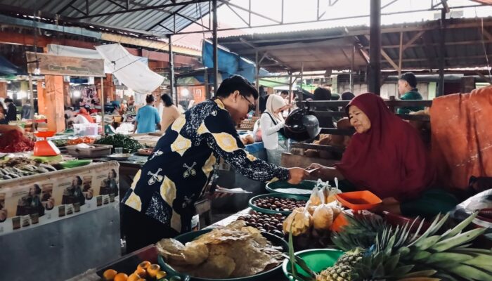 Jemput Bola ke Pasar, AO BRK Syariah Gencarkan Edukasi Gadai Emas untuk Pedagang Pasar