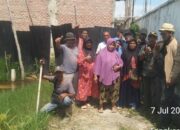 Akses Jalan Ditutup, Warga Lakukan Demo, Berharap Satpol PP Kota Pekanbaru Turun Tangan dan Membongkar Tembok Pembatas Jalan
