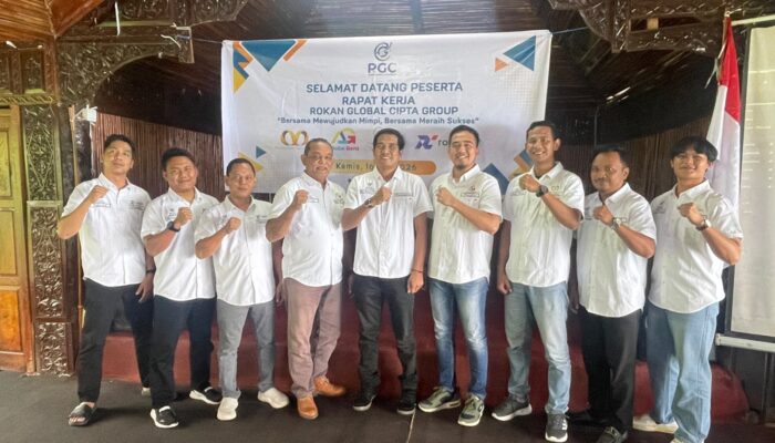 Pimpin Langsung Rapat Kerja di Puncak Lawang, Arif Rahman Hakim Tegaskan Sinergi Manajemen Wujudkan Kemajuan Bersama