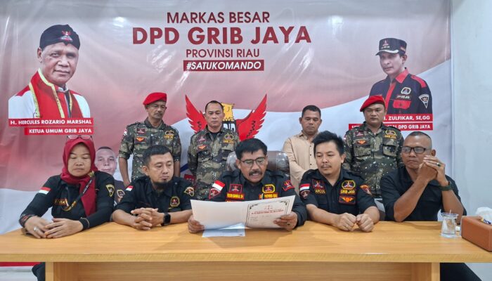 Konferensi Pers DPD GRIB Jaya Riau Tegaskan Pemberhentian Sekretaris Daerah