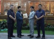 Hadiri Paripurna DPRD, Plt Bupati H. Muklisin Apresiasi Pengesahan Ranperda Pertanggungjawaban APBD 2025 ​