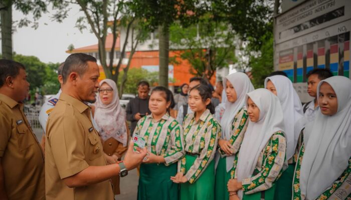 Direalisasikan, Agung Nugroho Wali Kota Pertama Gratiskan Seragam Sekolah Untuk Murid SD dan SMP Negeri