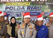 EKSPEDISI MERAH PUTIH PRESISI POLDA RIAU TANAM 810 MANGROVE DAN SALURKAN BERBAGAI BANTUAN UNTUK MASYARAKAT PESISIR SINABOI
