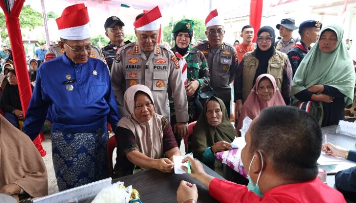 MALARIA MENGANCAM PESISIR SINABOI, EKSPEDISI MERAH PUTIH PRESISI POLDA RIAU HADIR DENGAN PELAYANAN KESEHATAN GRATIS