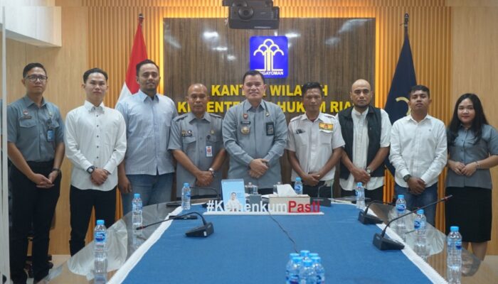 Kanwil Kemenkum Riau Siap Bermitra dengan LPKSM RMRB, Dukung Sertifikasi Paralegal dan Penyuluhan Hukum