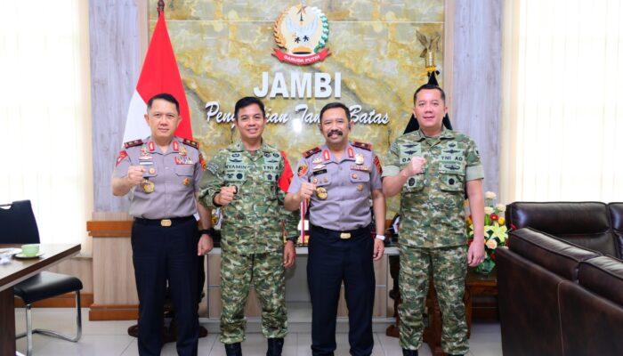 Kapolda Jambi Irjen Pol. Drs. Widodo Kunjungi Korem 042/Gapu, Perkuat Sinergitas TNI-Polri