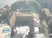 DUA KAPAL KAYU BERSANDAR DI REM­PANG CATE, DISTRIBUSI BERAS DAN KETAN DISOROT! BEA CUKAI BATAM DIMINTA TURUN TANGAN